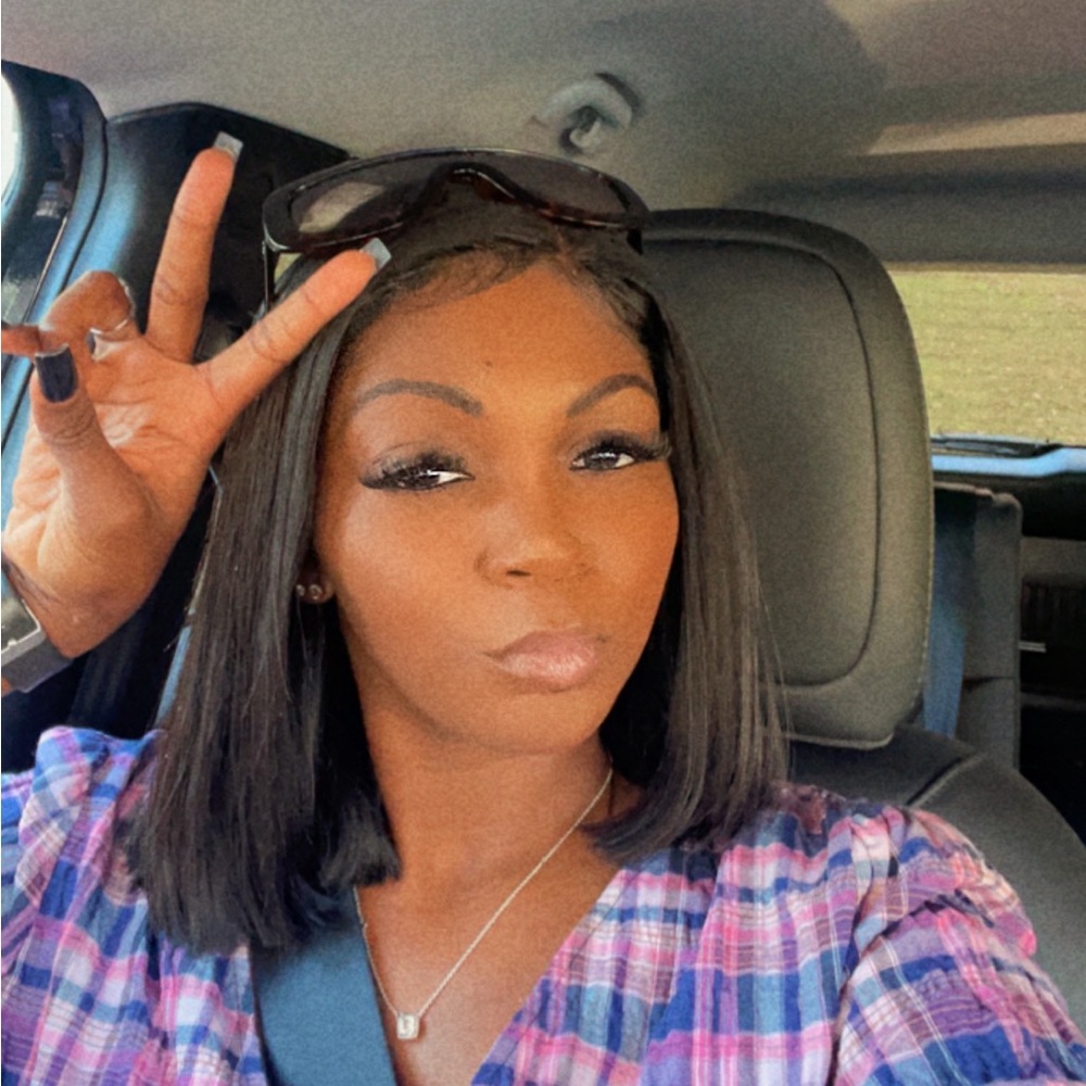 Meet your Posher, Nicky